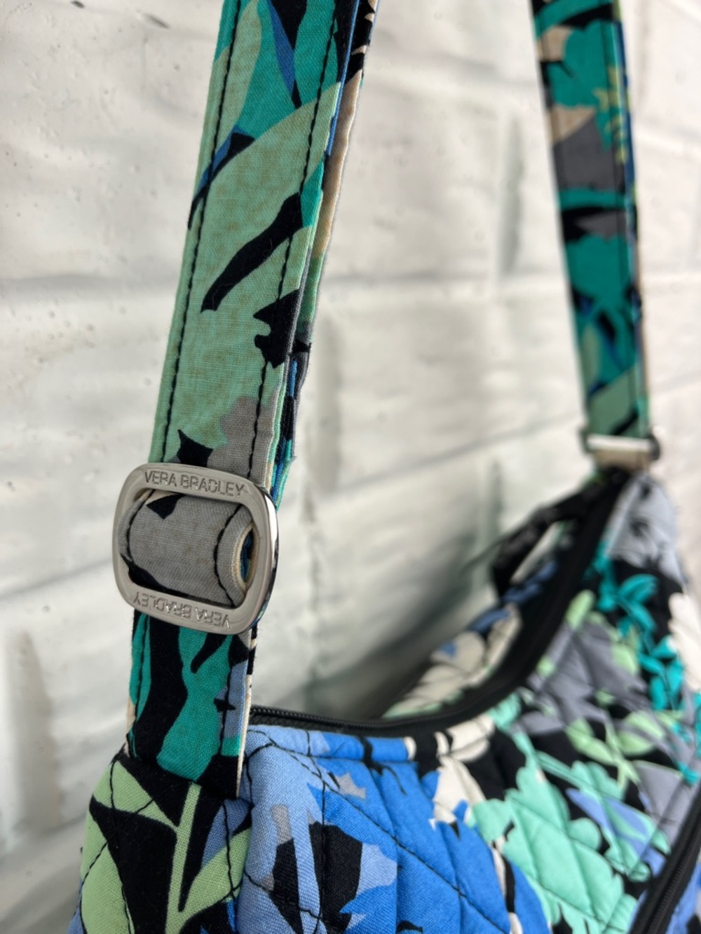 VERA BRADLEY CARRYALL CROSSBODY CAMOFLORAL QUILTED BAG BLACK BLUE GREEN NWT - Picture 8 of 17
